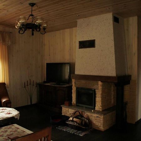 Pod Klonowym Sercem Kloczew Ngoại thất bức ảnh